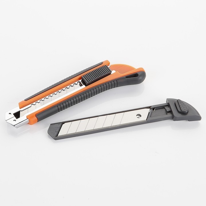Cutter De Cuchilla Fragmentable De 18 Mm Con Guía Métalica ALYCO
