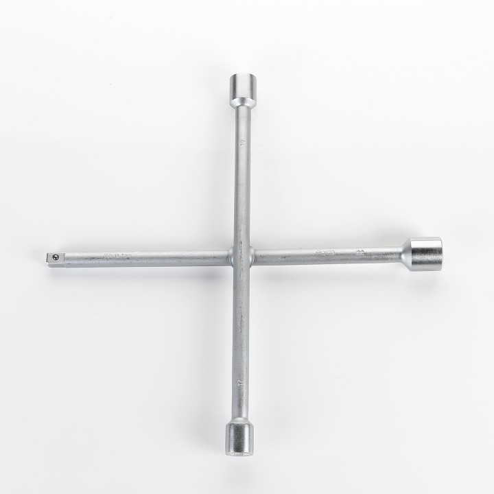 Llave En Cruz Soldada Para Ruedas ALYCO