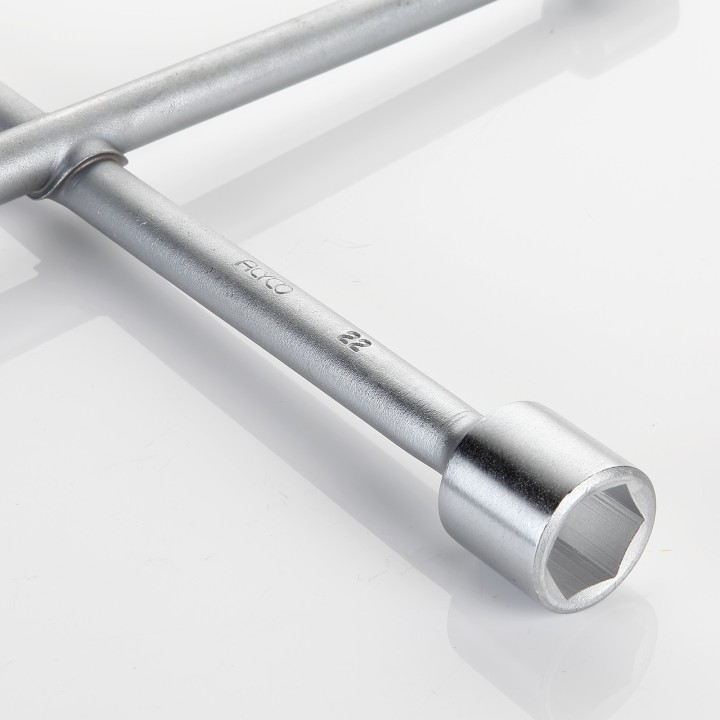 Llave En Cruz Soldada Para Ruedas ALYCO