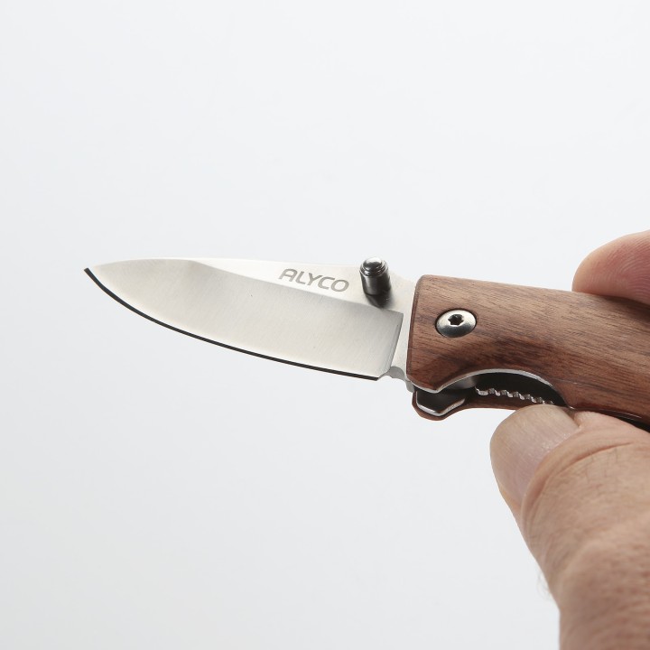 Navaja Con Filo De 60mm Y Mango De Madera ALYCO